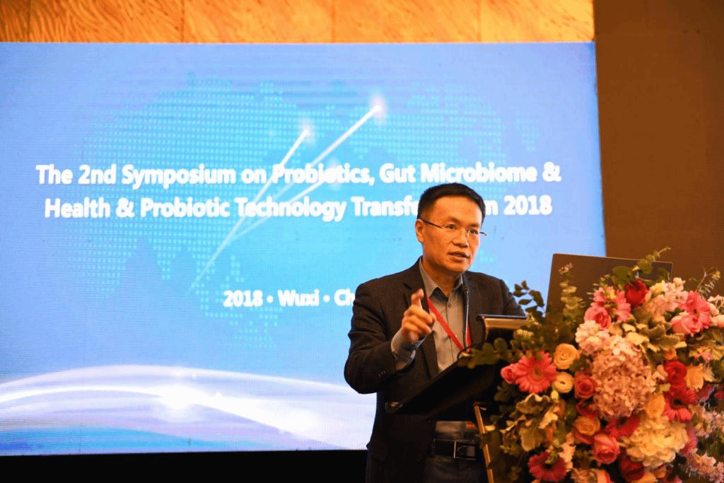美国微生物科学院院士上海交通大学赵立平教授做大会报告 美国微生物科学院院士上海交通大学赵立平教授做大会报告